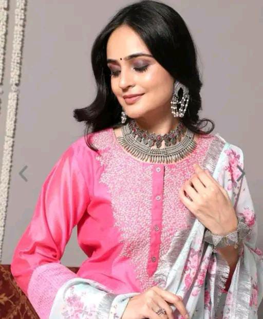Aishani Fashionable Women Dupatta Sets