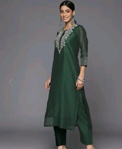 Aishani Fashionable Women Dupatta Sets